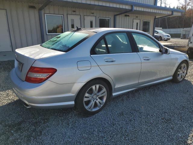 Obraz 3 z 2010 MERCEDES-BENZ C 350 2010 z VIN WDDGF5GB2AR115011