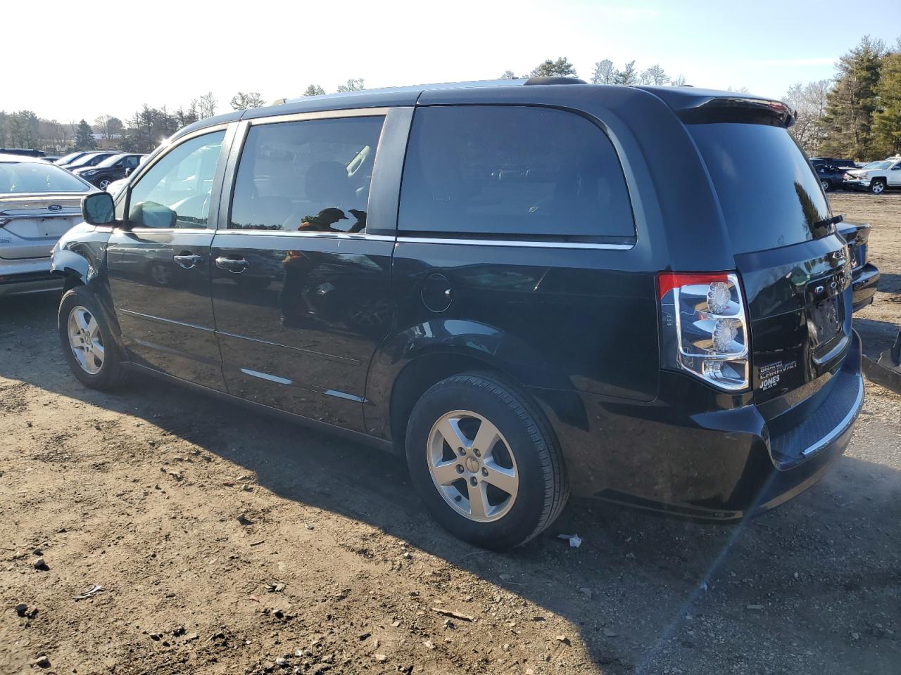 Image 2 of 2011 DODGE GRAND CARAVAN CREW 2011 with VIN 2D4RN5DG7BR679273
