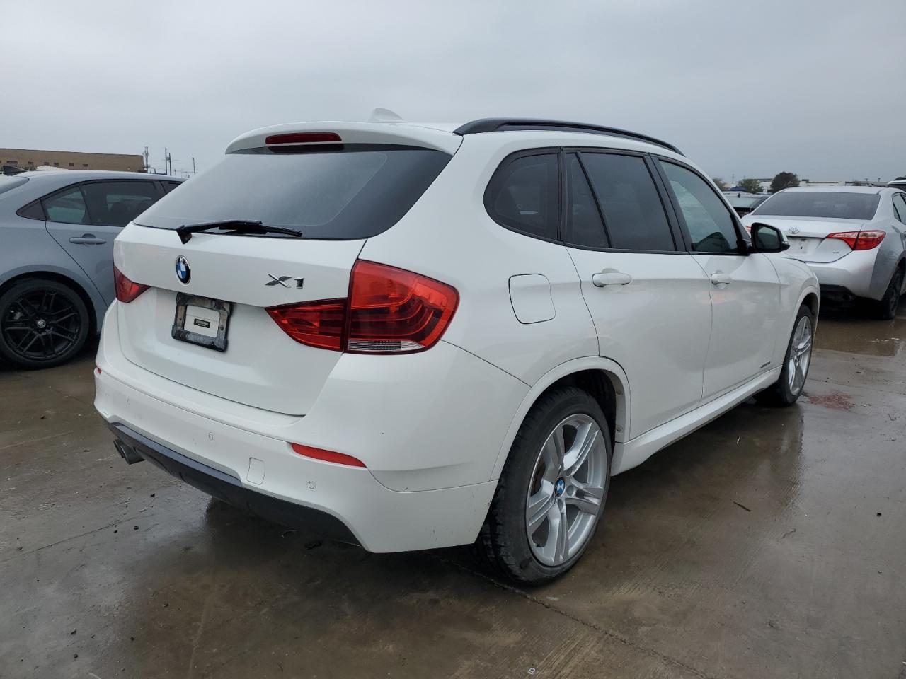 Image 3 of 2013 BMW X1 SDRIVE28I 2013 with VIN WBAVM1C5XDVW41640