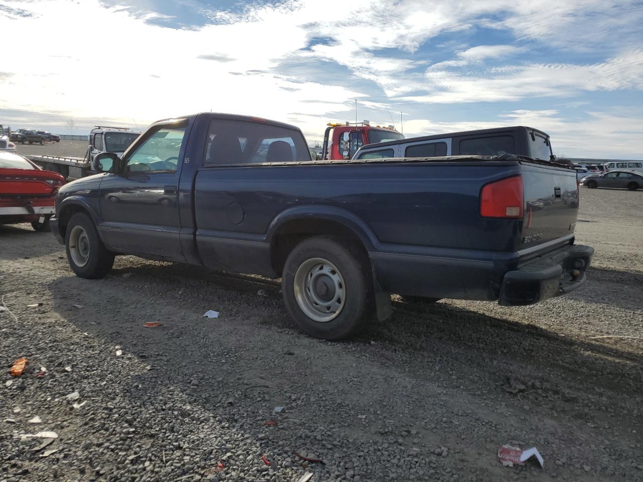 Изображение 2 1999 GMC SONOMA  1999 с VIN 1GTCS14X3X8514277