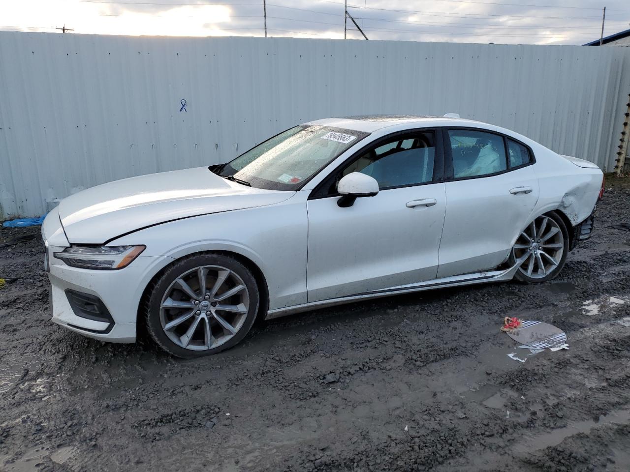 Image 1 of 2021 VOLVO S60 T6 MOMENTUM 2021 with VIN 7JRA22TK0MG080521