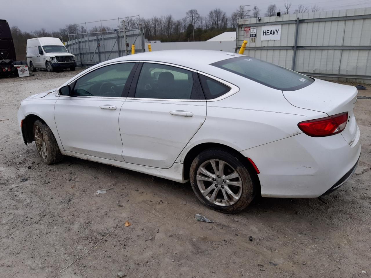 Obraz 2 z 2015 CHRYSLER 200 LIMITED 2015 z VIN 1C3CCCAB9FN675741
