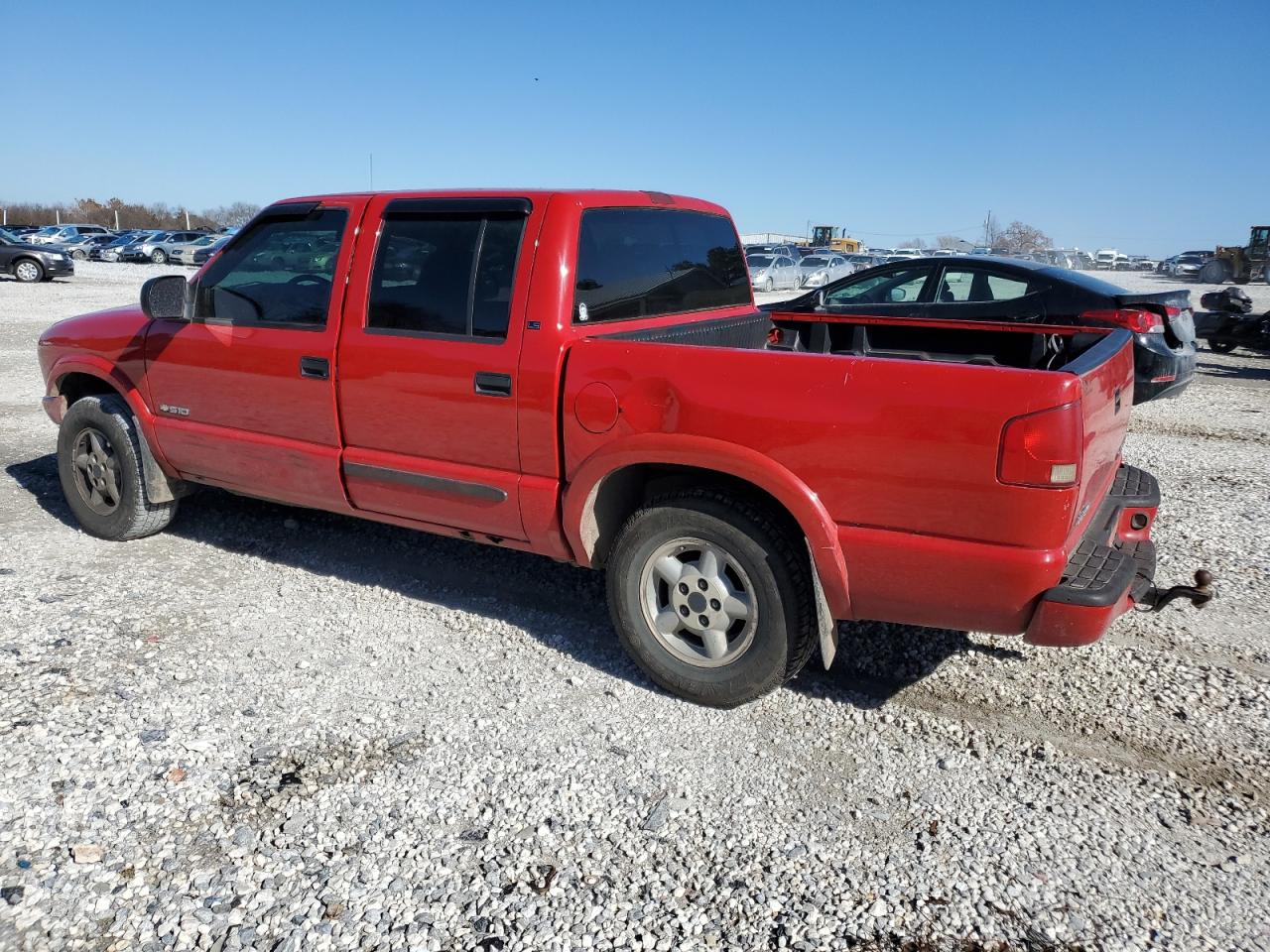 Image 2 of 2004 CHEVROLET S TRUCK S10 2004 with VIN 1GCDT13X44K135810