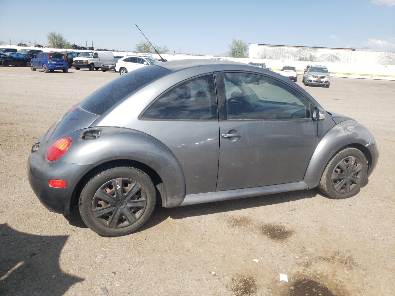 Изображение 3 2004 VOLKSWAGEN NEW BEETLE GL 2004 с VIN 3VWBK31C94M407246