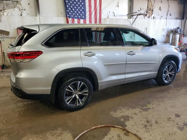 Obraz 3 z 2018 TOYOTA HIGHLANDER LE 2018 z VIN 5TDBZRFH9JS906498