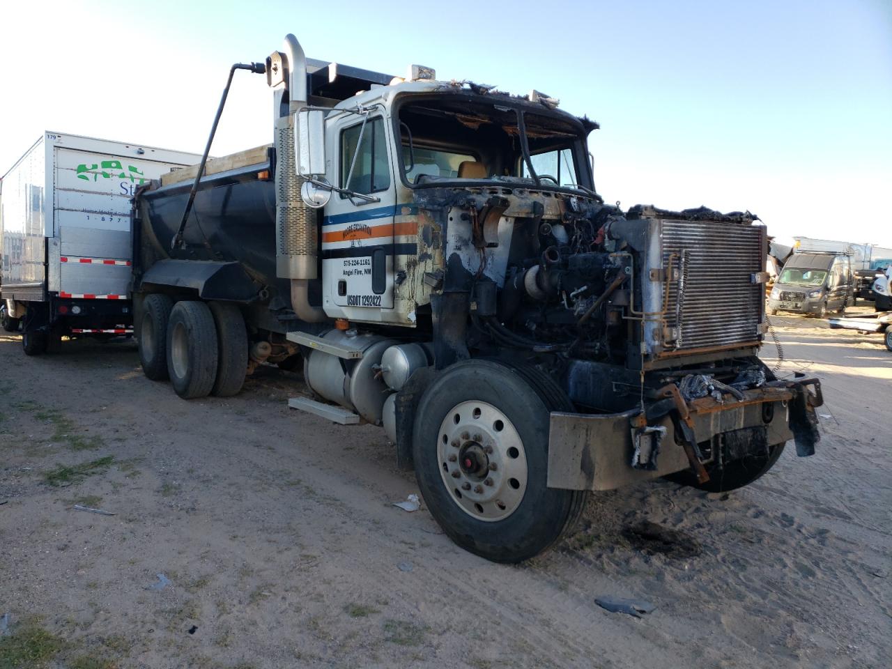 Obraz 1 z 2000 MACK 600 CH600 2000 z VIN 1M2AA18C0YW132797