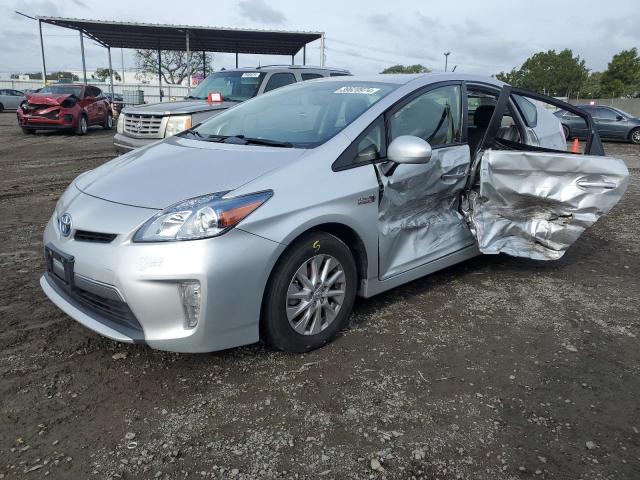Image 1 of 2015 TOYOTA PRIUS PLUG-IN  2015 with VIN JTDKN3DP7F3067981
