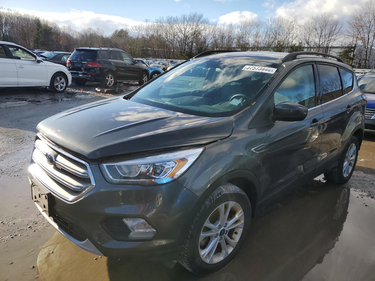 Image 1 of 2017 FORD ESCAPE SE 2017 with VIN 1FMCU9GD1HUE50657