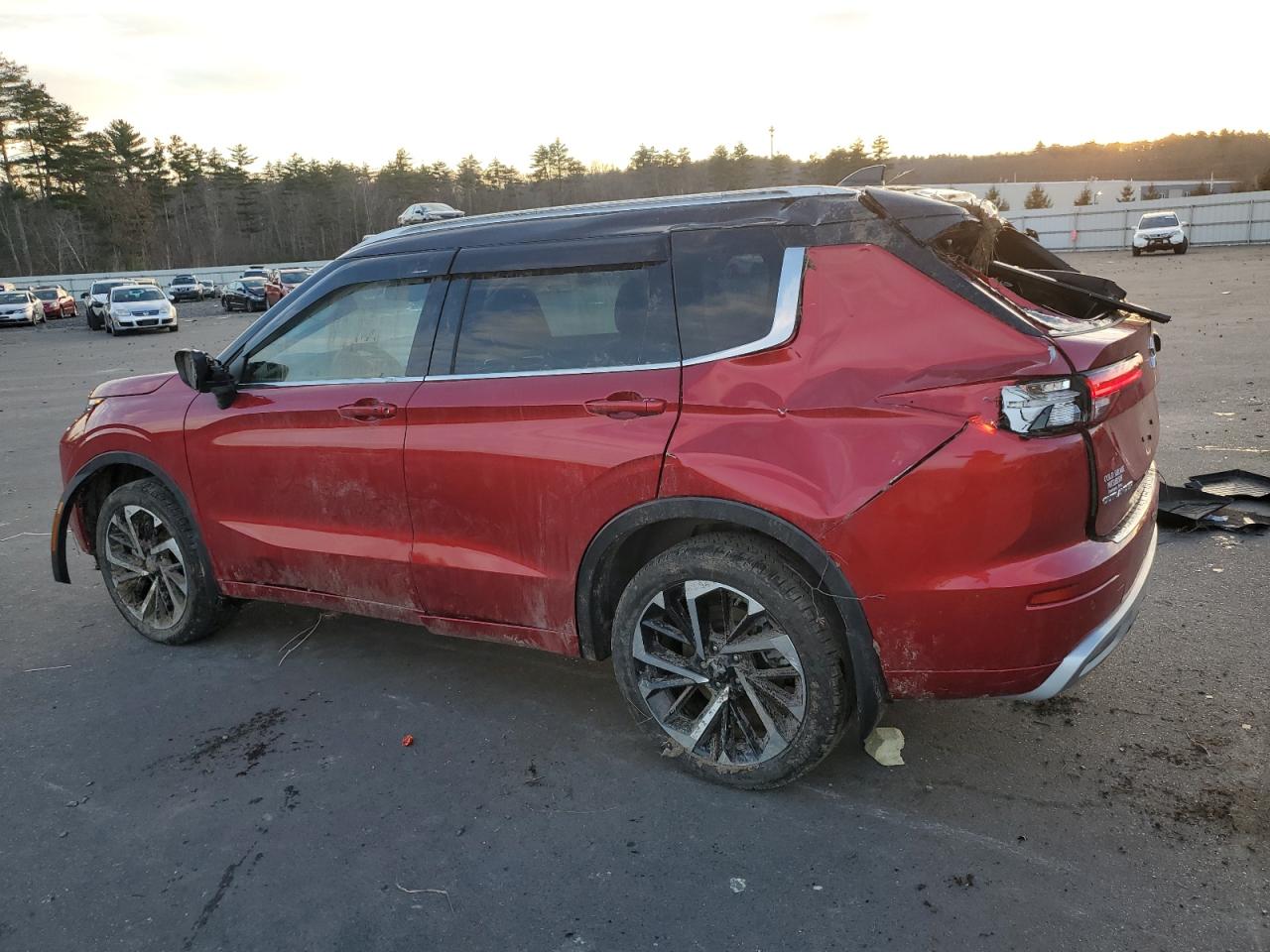 Image 2 of 2023 MITSUBISHI OUTLANDER SEL 2023 with VIN JA4J4VA89PZ040359