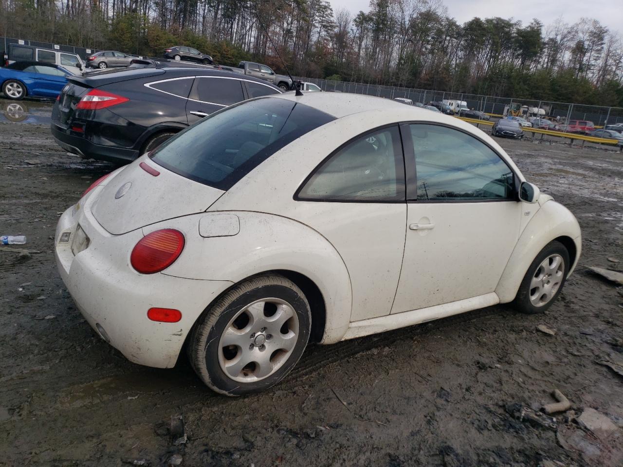 Image 3 of 2003 VOLKSWAGEN NEW BEETLE GLS 2003 with VIN 3VWCK21C33M404503