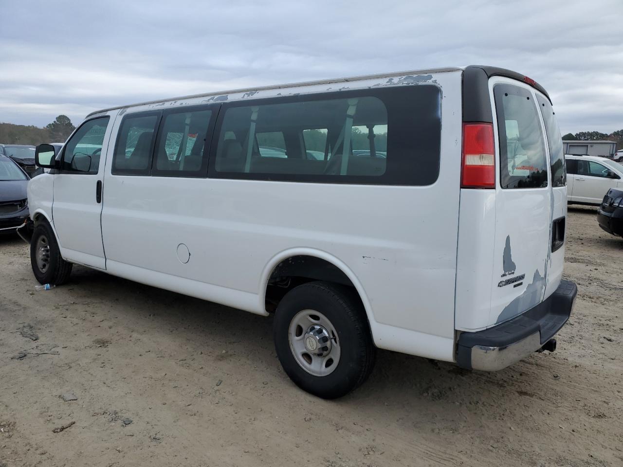 Image 2 of 2007 CHEVROLET EXPRESS G3500  2007 with VIN 1GAHG39U971154998