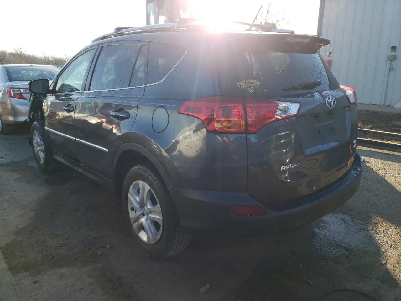 Изображение 2 2015 TOYOTA RAV4 LE 2015 с VIN JTMBFREV0FJ034541