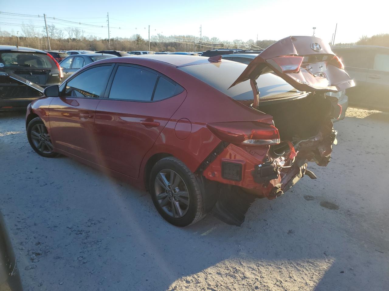 Изображение 2 2018 HYUNDAI ELANTRA SEL 2018 с VIN 5NPD84LF2JH308132
