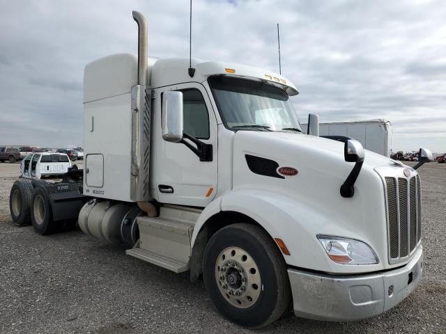 Image 1 of 2016 PETERBILT 579  2016 with VIN 1XPBDP9XXGD333717