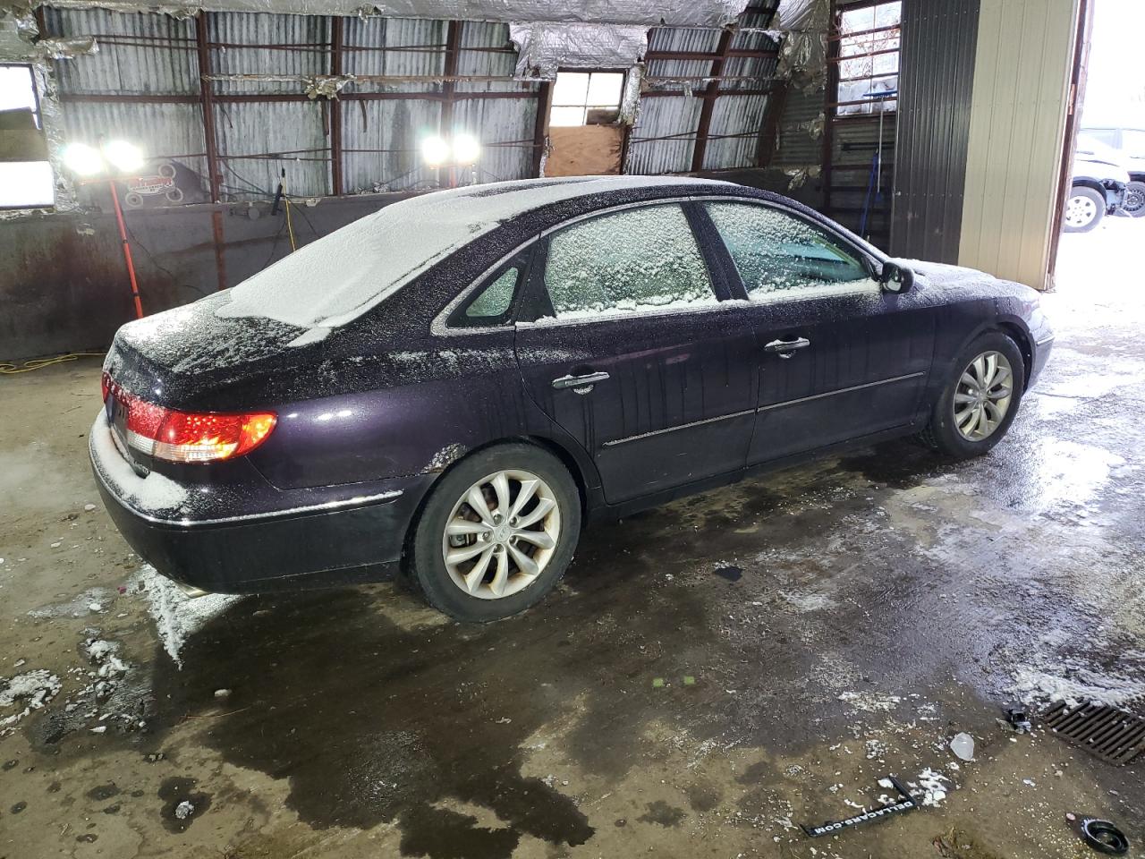 Image 3 of 2006 HYUNDAI AZERA SE 2006 with VIN KMHFC46F26A124757