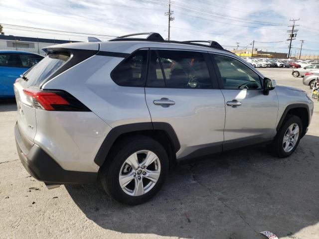 Obraz 3 z 2019 TOYOTA RAV4 XLE 2019 z VIN JTMW1RFV7KJ002873