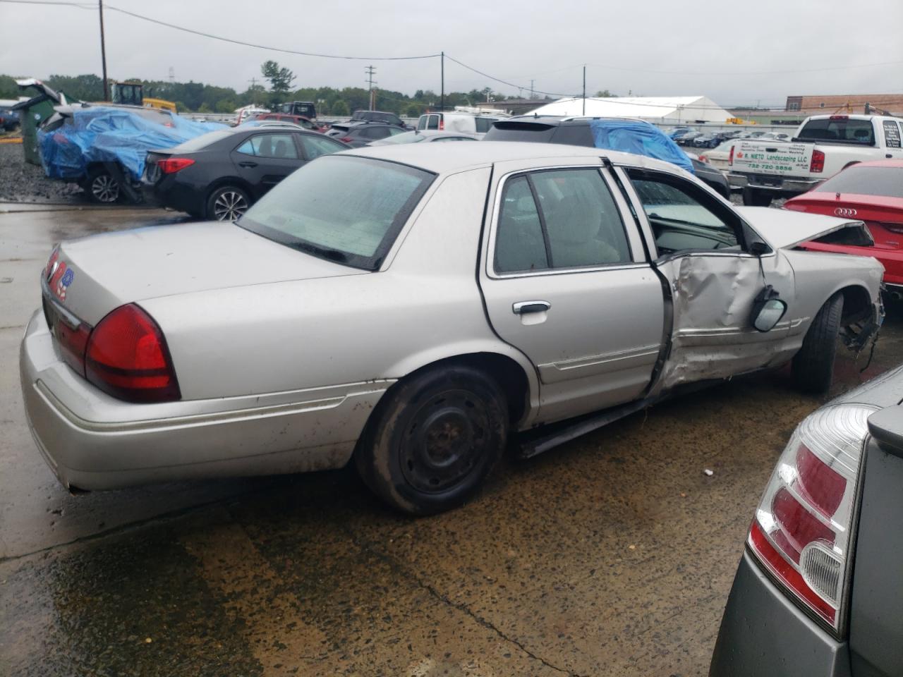 Image 3 of 2003 MERCURY GRAND MARQUIS GS 2003 with VIN 2MEFM74W83X696679