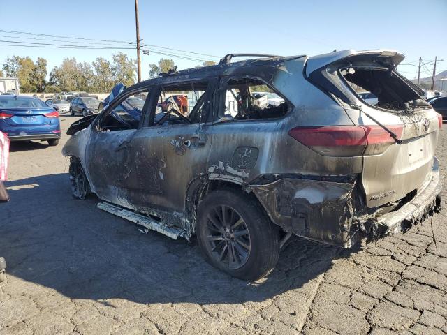Image 2 of 2018 TOYOTA HIGHLANDER SE 2018 with VIN 5TDKZRFH3JS550128