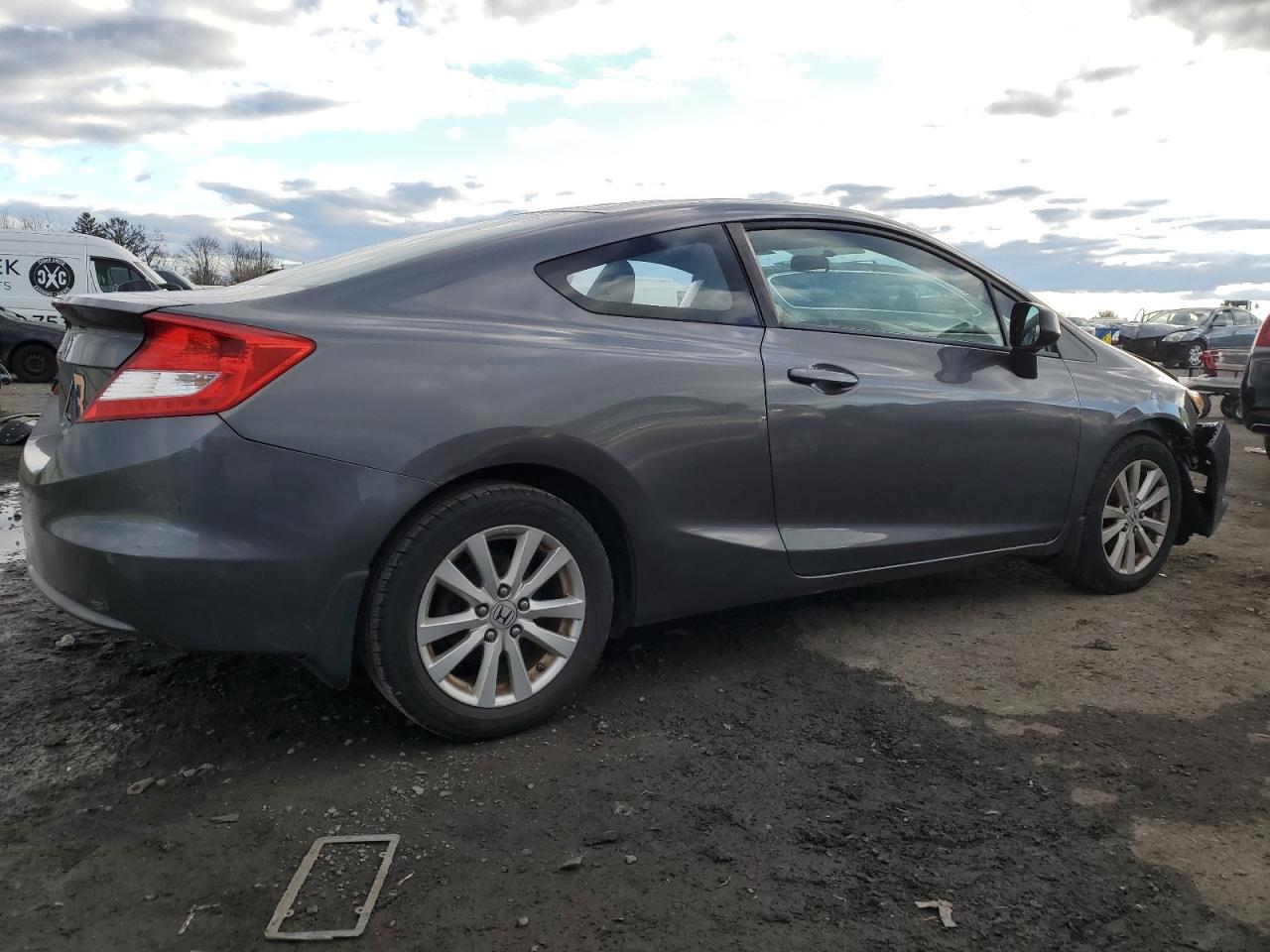 Image 3 of 2012 HONDA CIVIC EX 2012 with VIN 2HGFG3B81CH530747