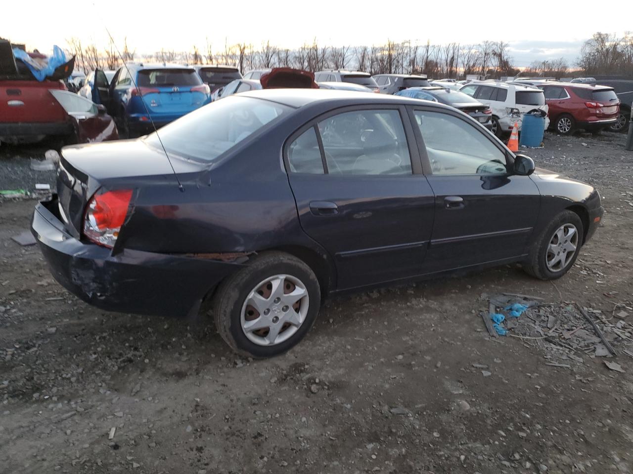 Image 3 of 2005 HYUNDAI ELANTRA GLS 2005 with VIN KMHDN46D85U155766