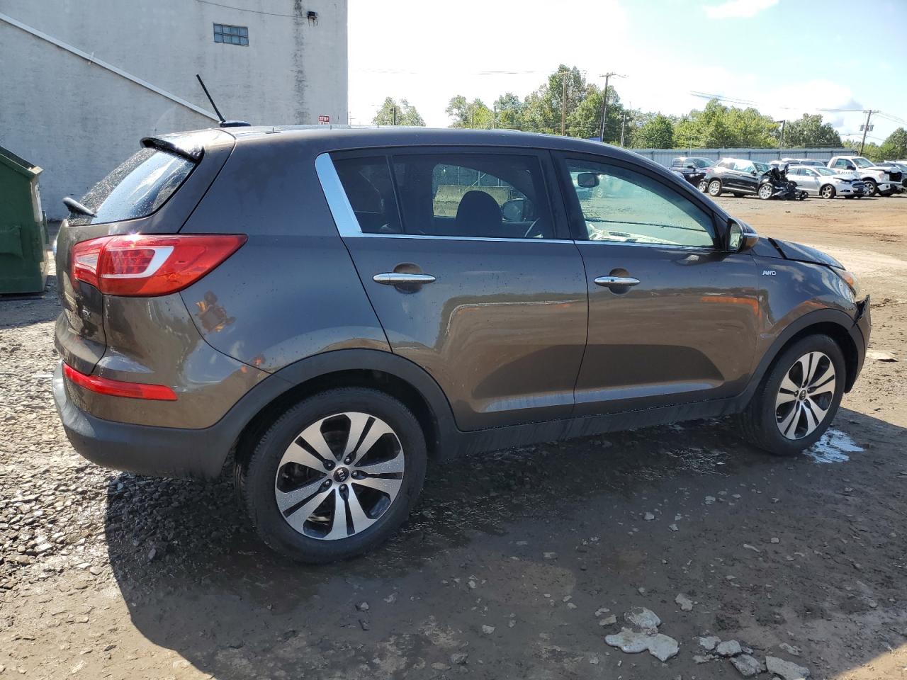 Image 3 of 2011 KIA SPORTAGE EX 2011 with VIN KNDPCCA24B7087063