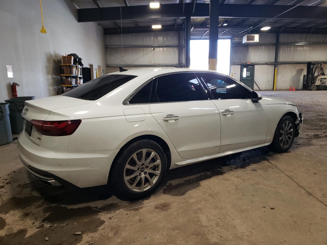 Image 3 of 2021 AUDI A4 PREMIUM 40 2021 with VIN WAUABAF45MN010124