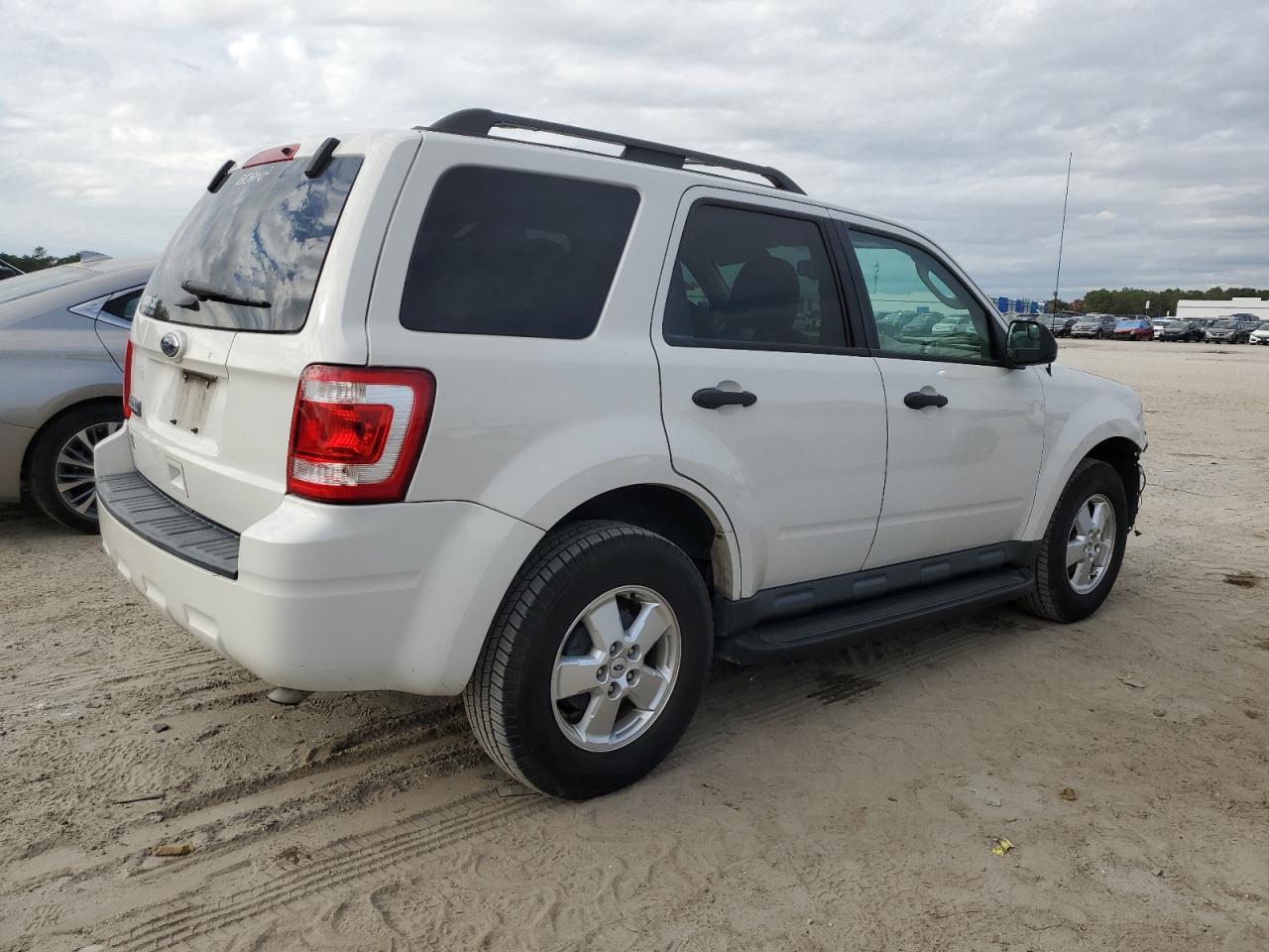 Image 3 of 2012 FORD ESCAPE XLT 2012 with VIN 1FMCU0D70CKA71793