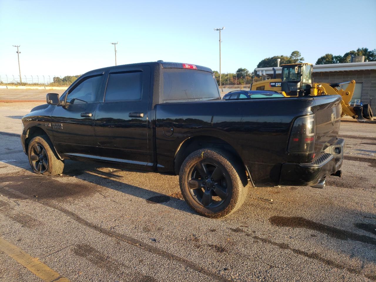 Image 2 of 2013 RAM 1500 ST 2013 with VIN 1C6RR7KT4DS543611