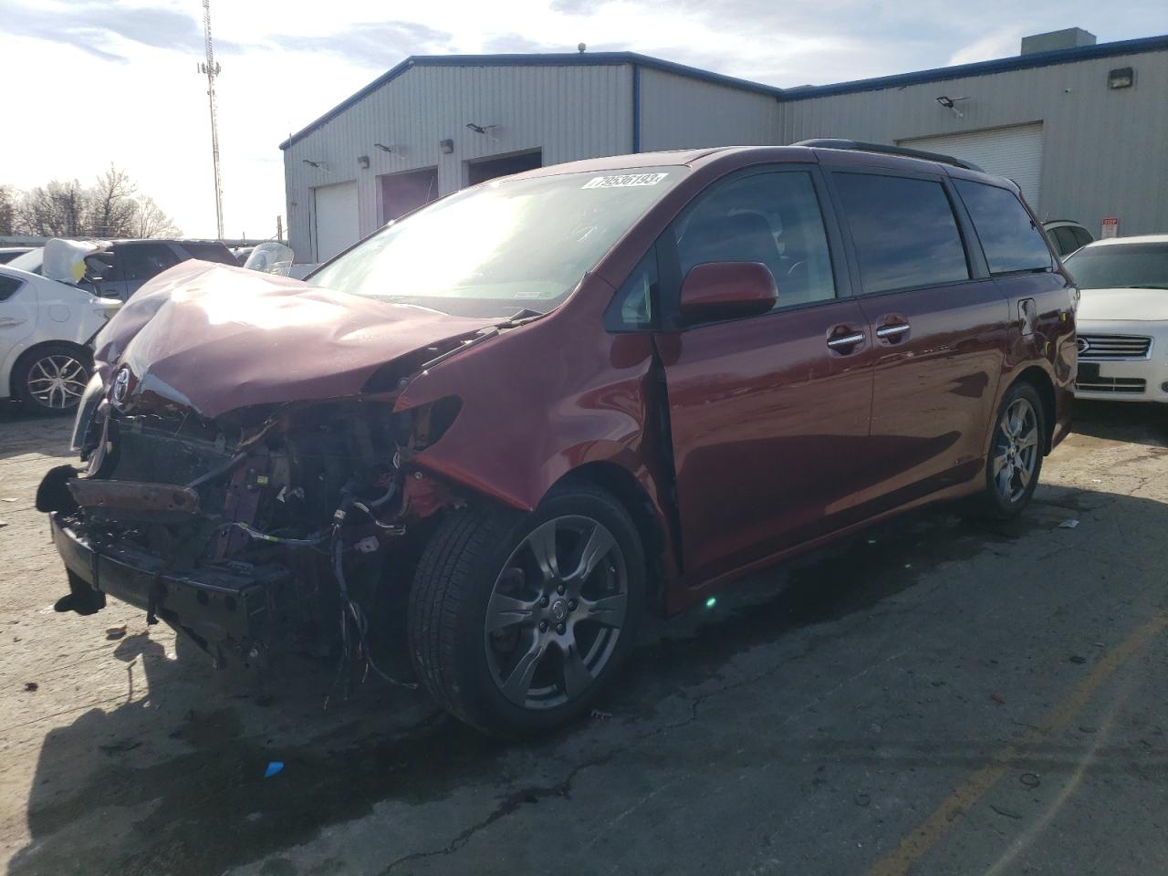 Изображение 2017 TOYOTA SIENNA SE 2017