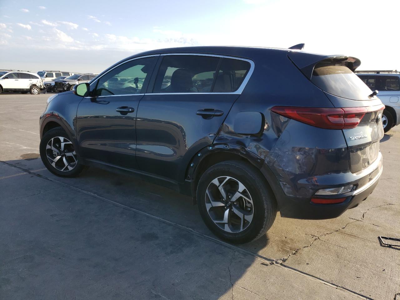 Изображение 2 Kia Sportage Lx 2021 с VIN KNDPM3AC4M7880825