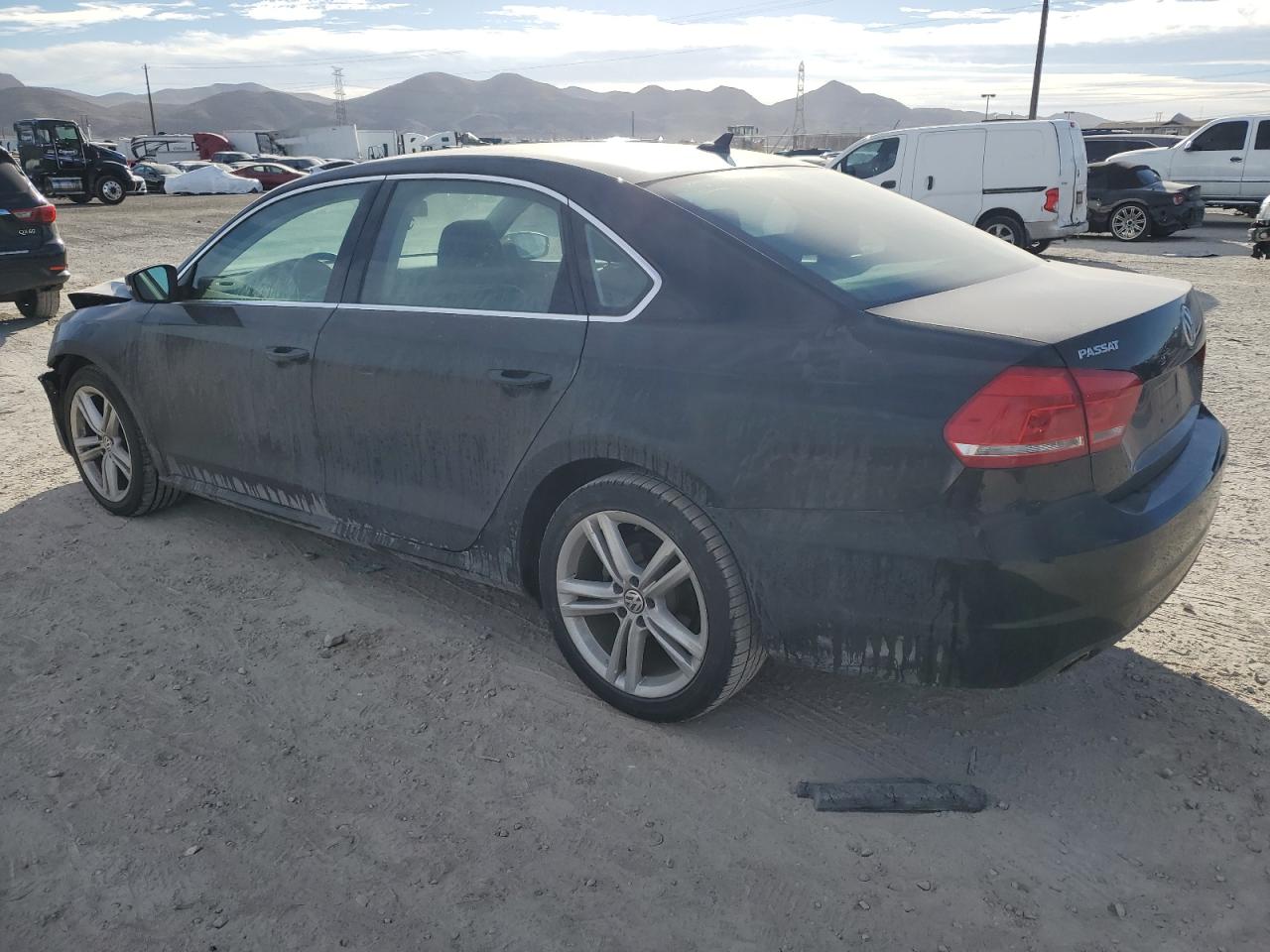 Obraz 2 z 2014 VOLKSWAGEN PASSAT SE 2014 z VIN 1VWBN7A34EC112167