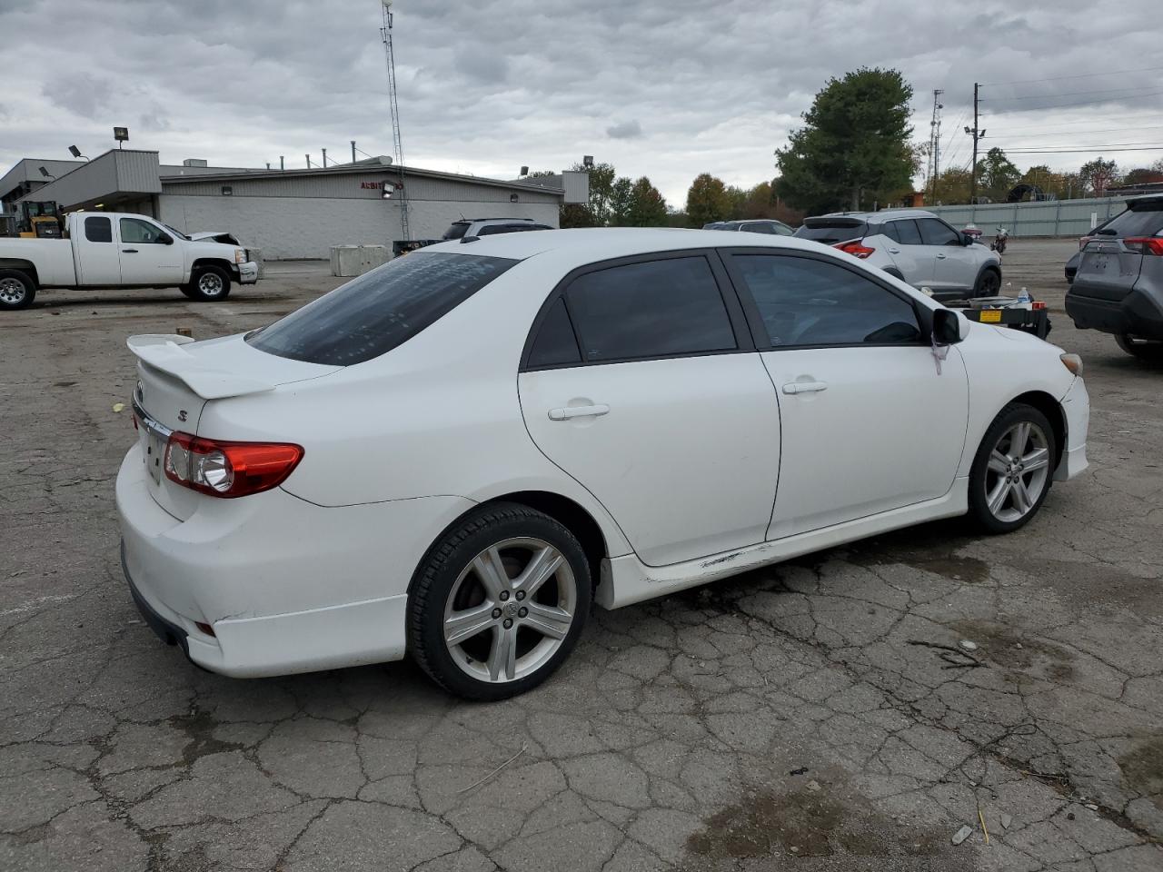 Image 3 of 2013 TOYOTA COROLLA BASE 2013 with VIN 2T1BU4EE9DC076255