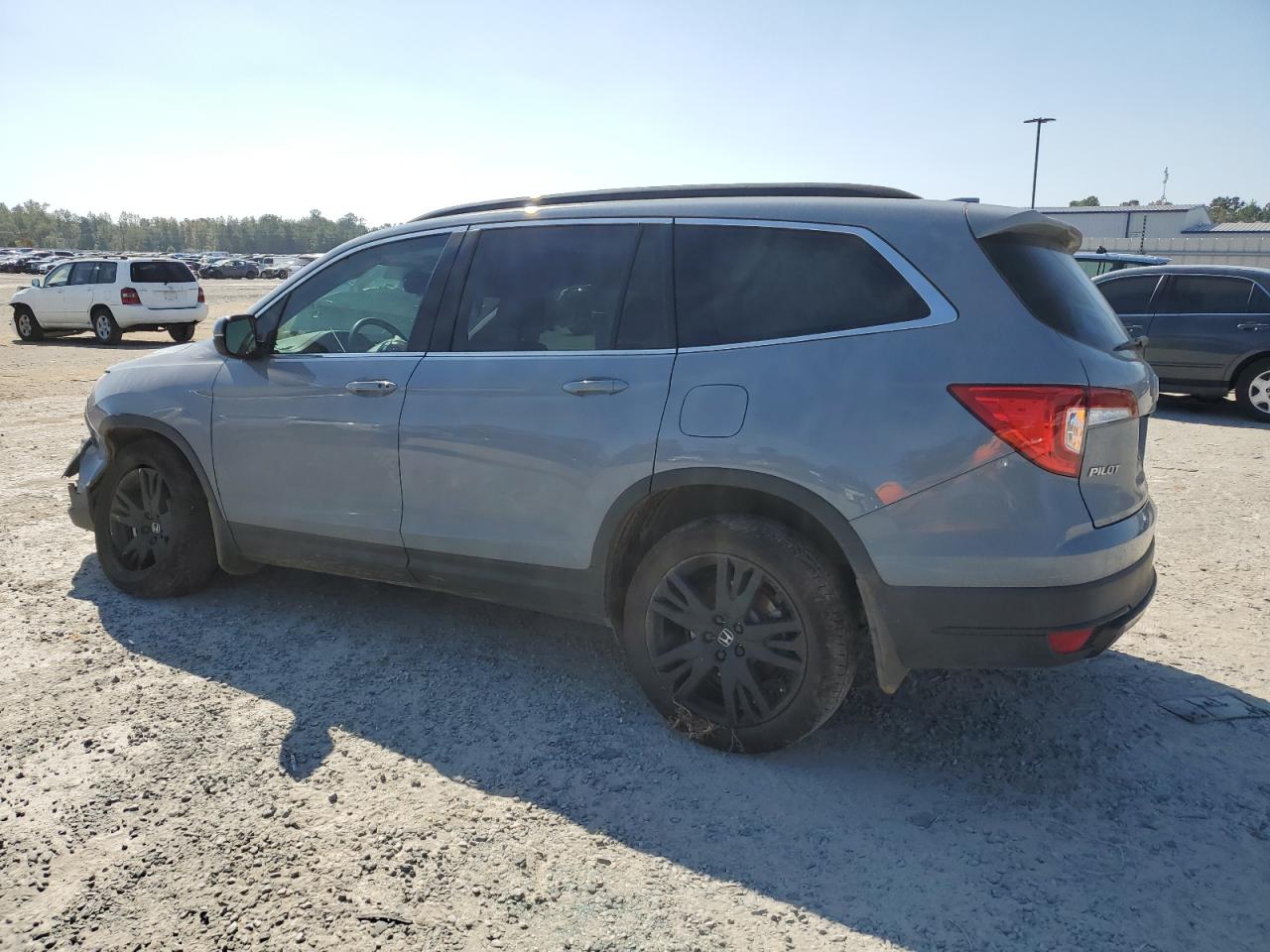Изображение 2 Honda Pilot Se 2022 с VIN 5FNYF6H23NB078341