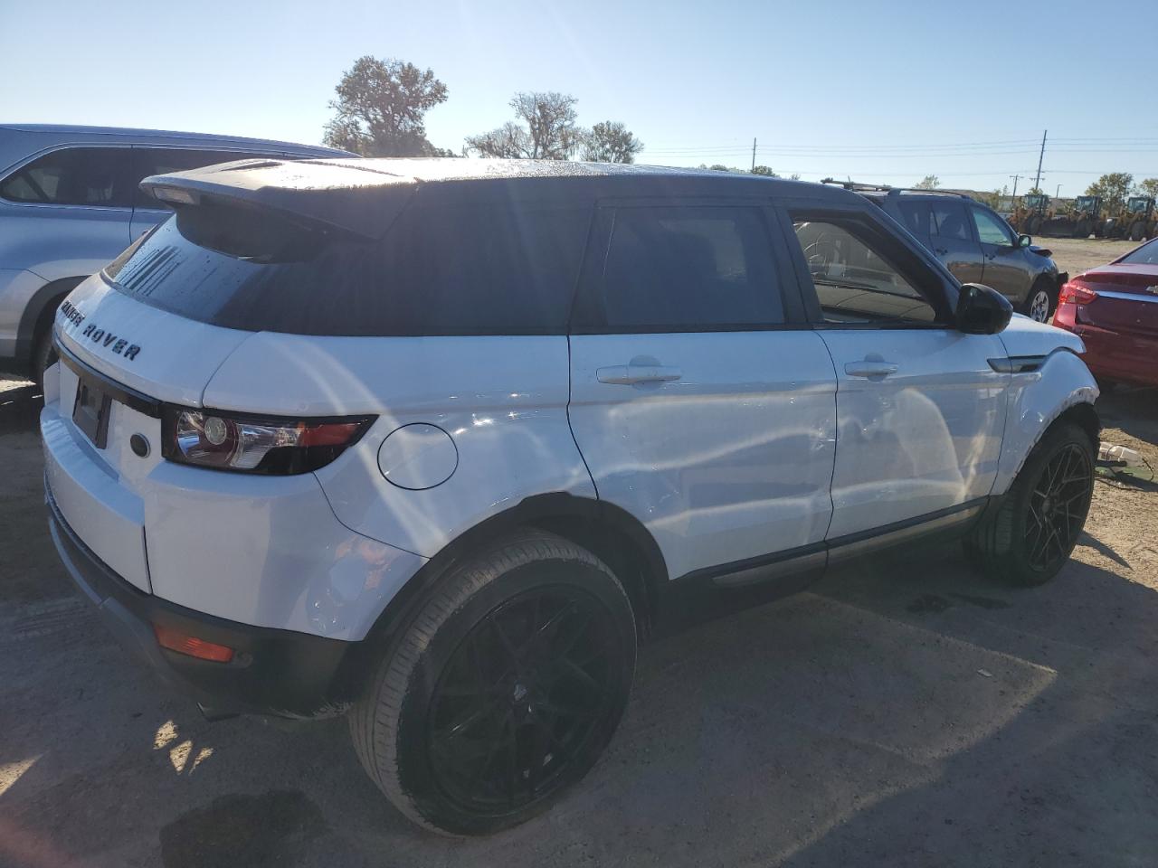 Image 3 of 2015 LAND ROVER RANGE ROVER EVOQUE PURE PLUS 2015 with VIN SALVP2BG5FH012784