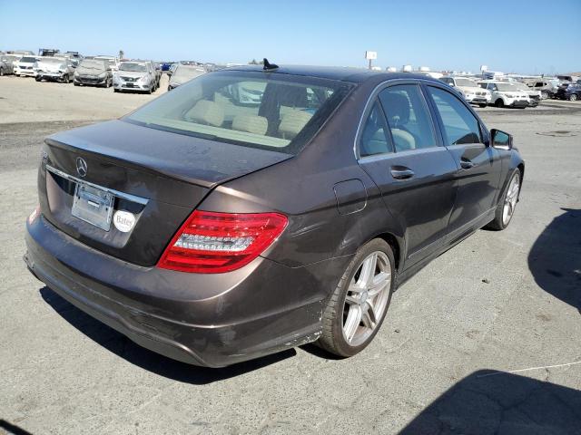 Image 3 of 2014 MERCEDES-BENZ C 250 2014 with VIN WDDGF4HB9EA957549