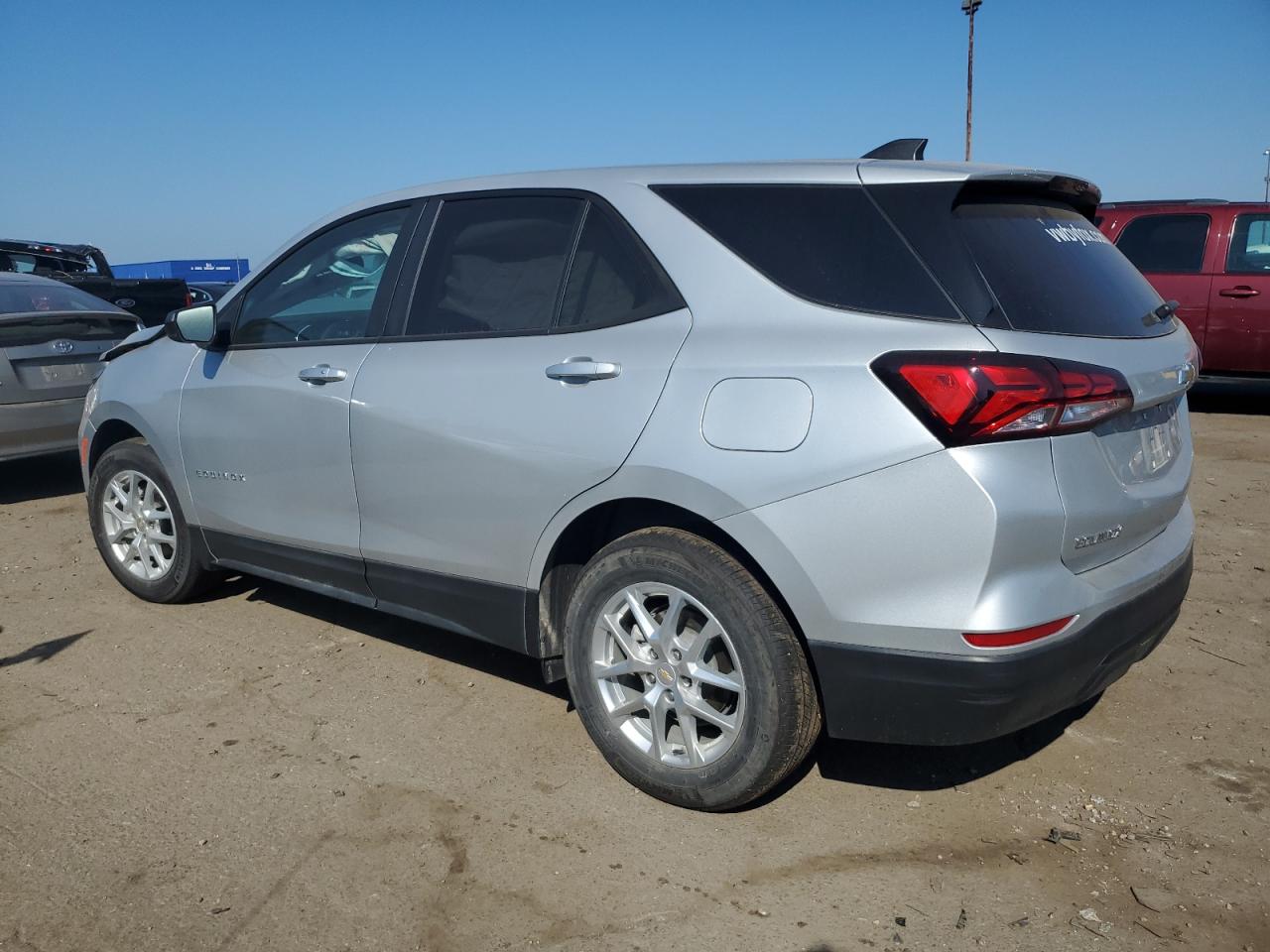 Изображение 2 2022 CHEVROLET EQUINOX LS 2022 с VIN 2GNAXHEV9N6126107