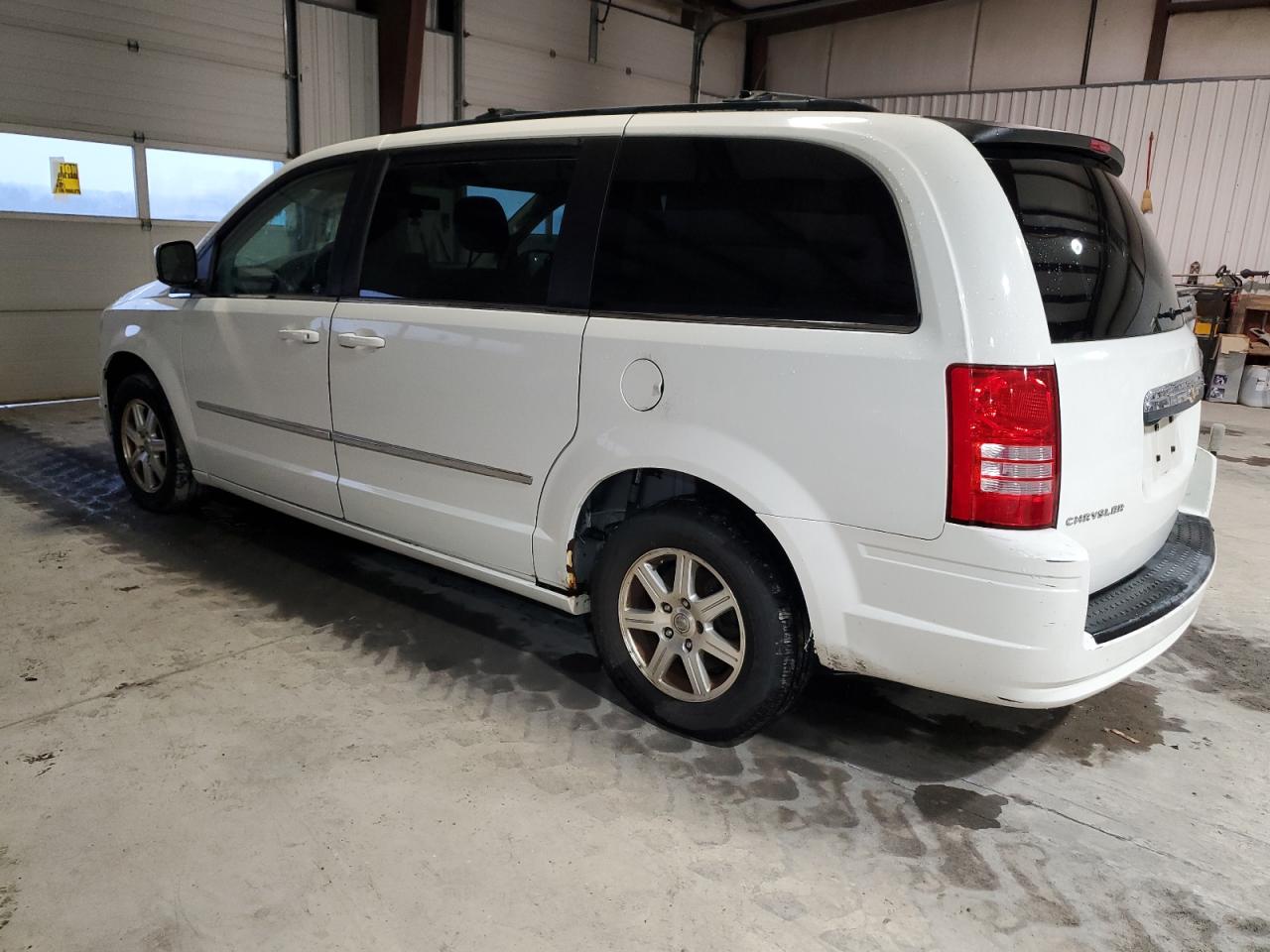 Obraz 2 z 2009 CHRYSLER TOWN & COUNTRY TOURING 2009 z VIN 2A8HR54159R633923