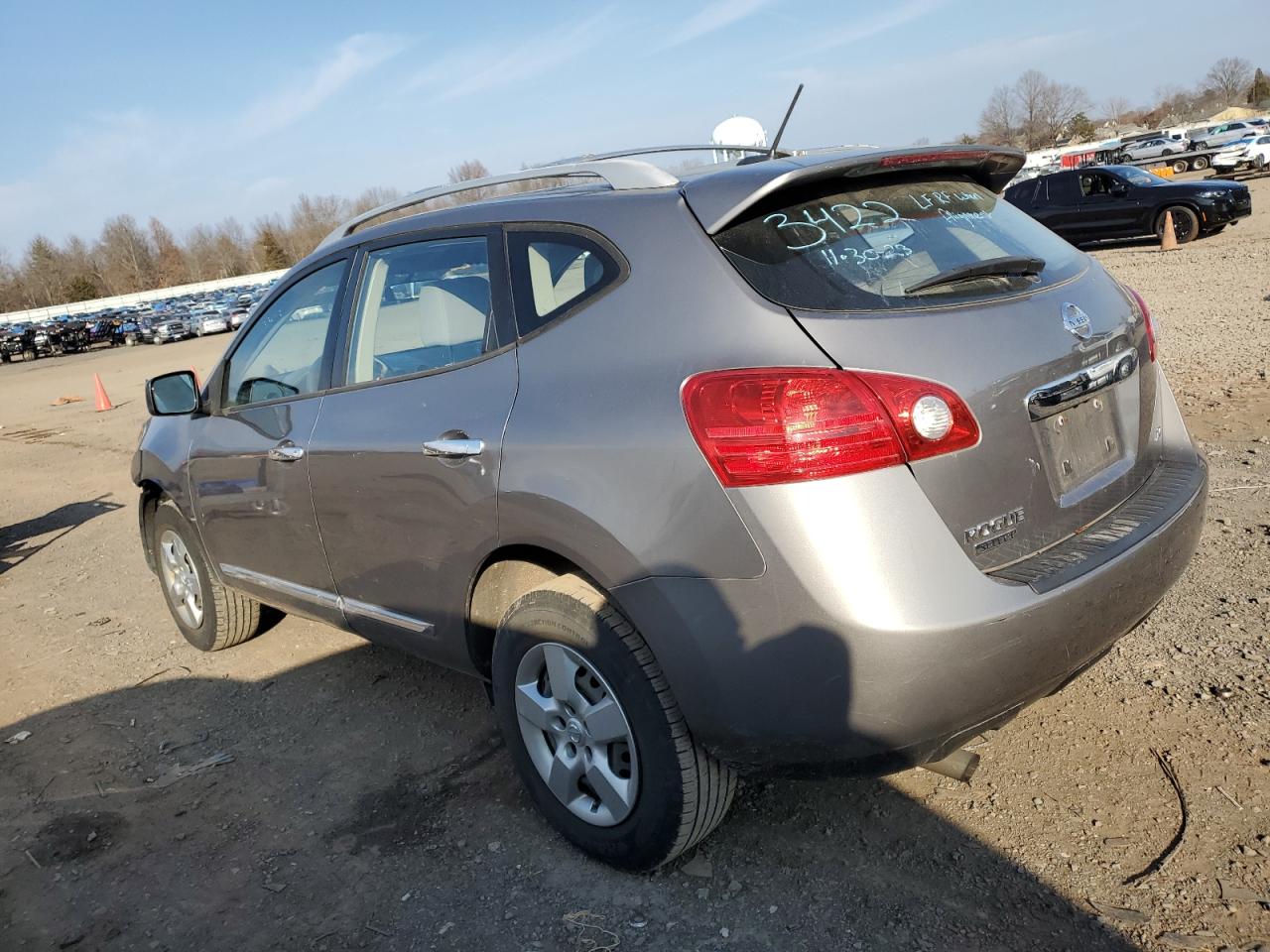 Image 2 of 2014 NISSAN ROGUE SELECT S 2014 with VIN JN8AS5MV4EW702526