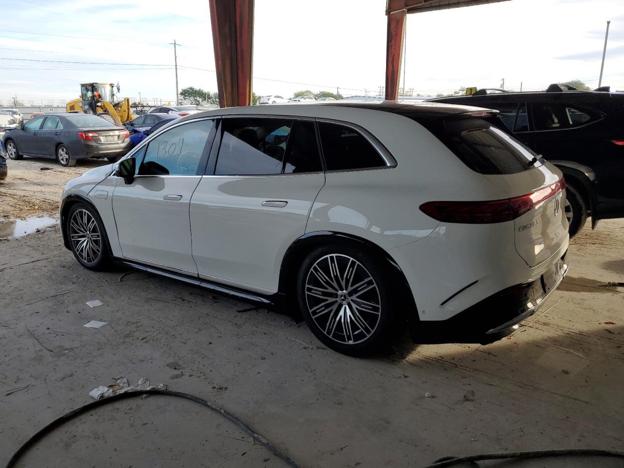 Obraz 2 z 2023 MERCEDES-BENZ EQS SUV 580 4MATIC 2023 z VIN 4JGDM4EBXPA007979