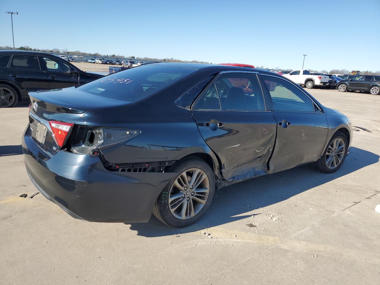 Image 3 of 2015 TOYOTA CAMRY LE 2015 with VIN 4T1BF1FK4FU017306