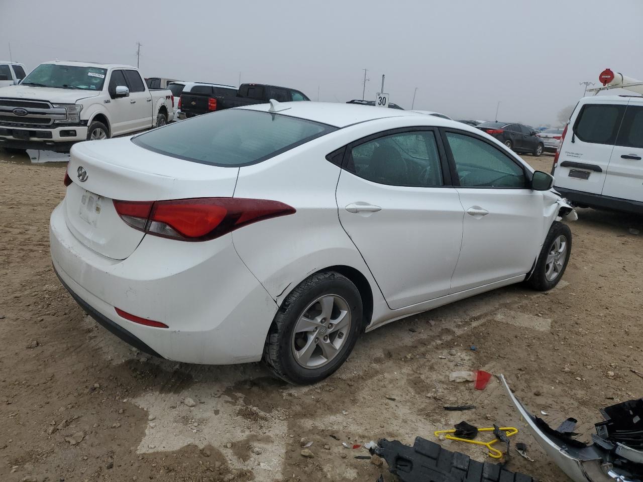 Image 3 of 2014 HYUNDAI ELANTRA SE 2014 with VIN 5NPDH4AE4EH500071
