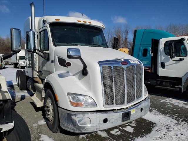Изображение 2017 PETERBILT 579  2017