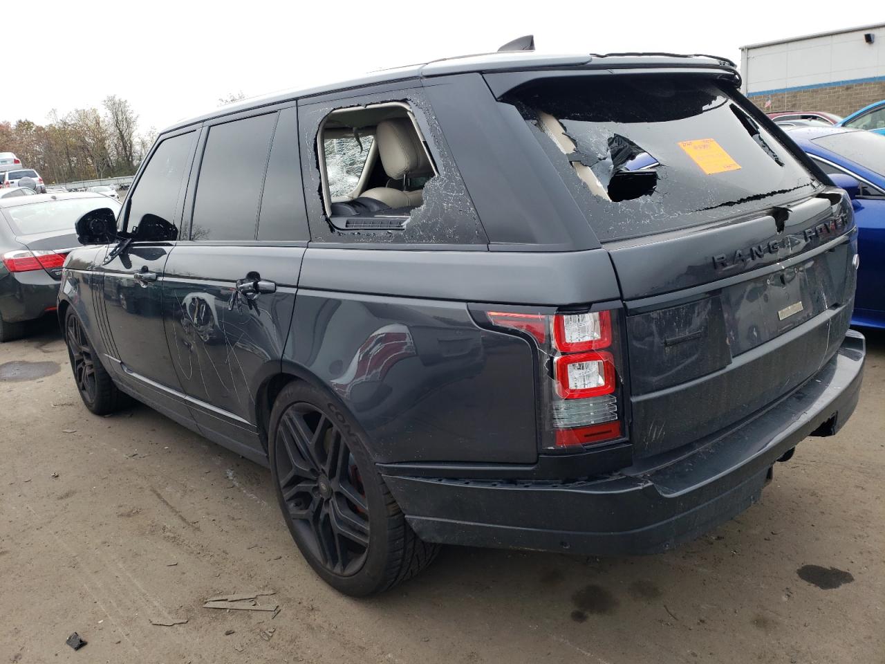 Obraz 2 z 2017 LAND ROVER RANGE ROVER SUPERCHARGED 2017 z VIN SALGS2FE8HA354788