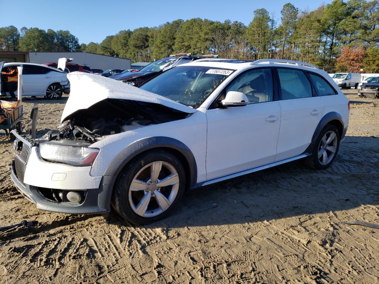 Image 1 of 2013 AUDI A4 ALLROAD PREMIUM PLUS 2013 with VIN WA1UFAFL4DA118828