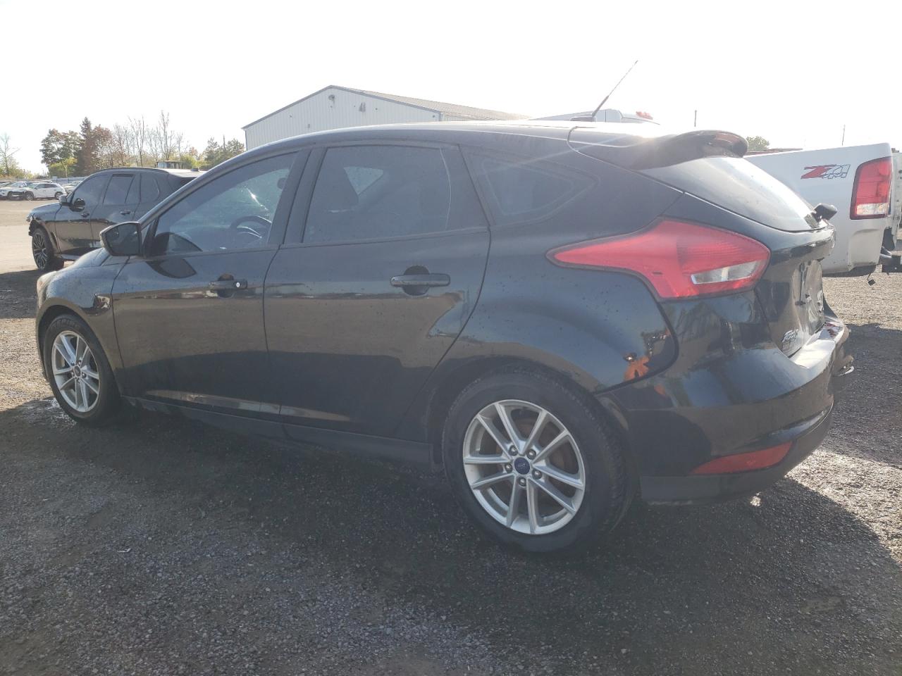 Image 2 of Ford Focus Se 2016 with VIN 1FADP3K26GL327496