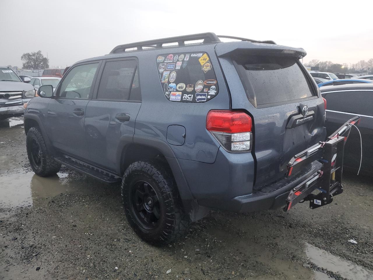 Image 2 of 2011 TOYOTA 4RUNNER SR5 2011 with VIN JTEBU5JR8B5071780