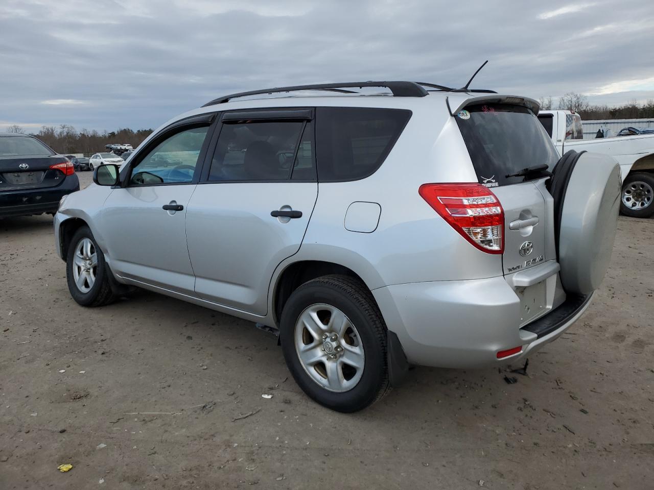 Image 2 of 2009 TOYOTA RAV4  2009 with VIN JTMBF35V795011042