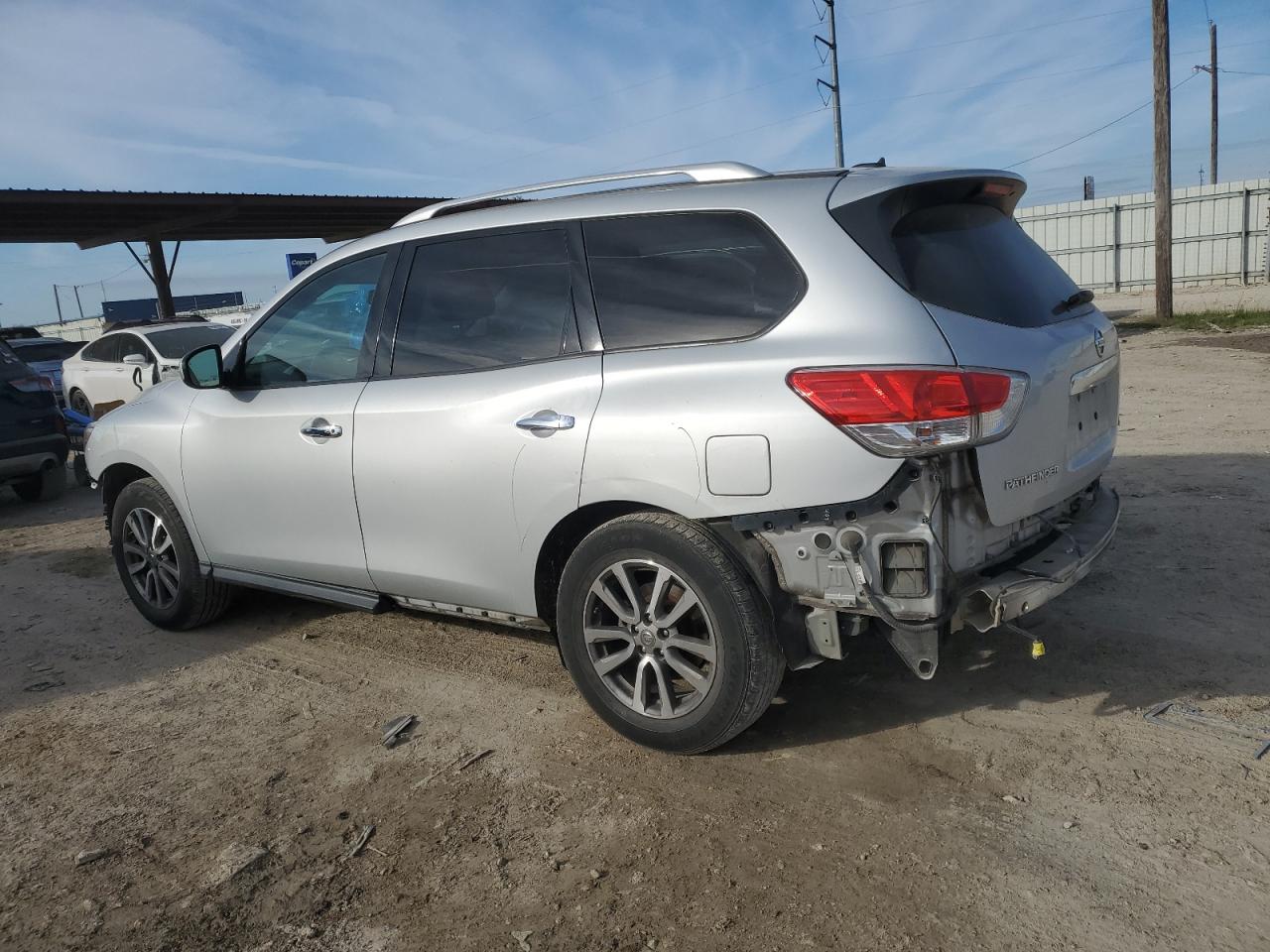 Image 2 of 2015 NISSAN PATHFINDER S 2015 with VIN 5N1AR2MN1FC638305