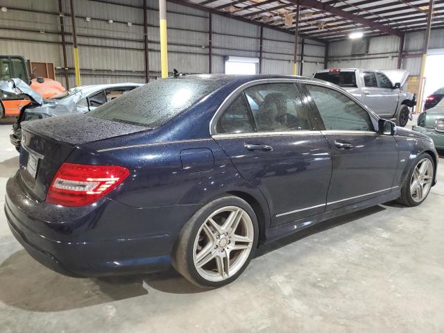 Obraz 3 z 2012 MERCEDES-BENZ C 250 2012 z VIN WDDGF4HB2CR220420