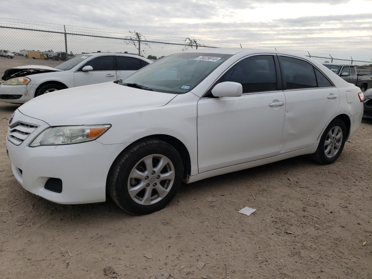 Изображение 2011 TOYOTA CAMRY BASE 2011